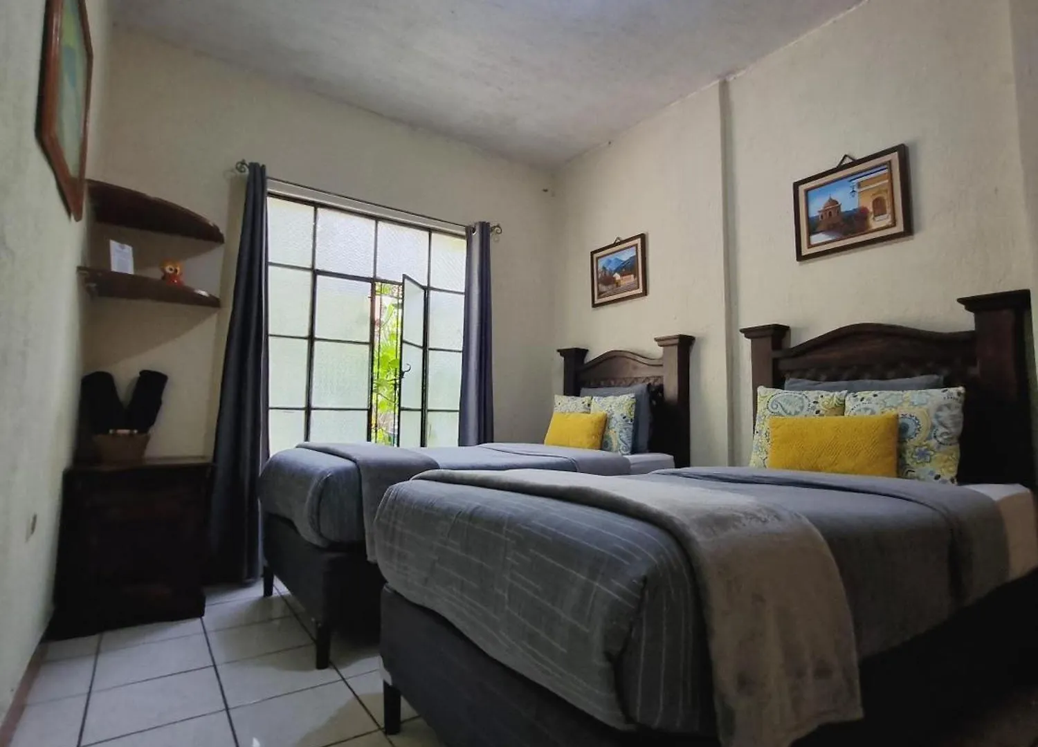 Hostel Mazaryk Bed And Breakfast Antigua