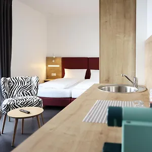 https://hotel-no151.luxembourghotelsguide.com